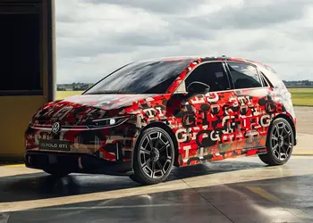 Конец эпохи ДВС: Volkswagen превращает культовый Polo GTI в электрическую «зажигалку»