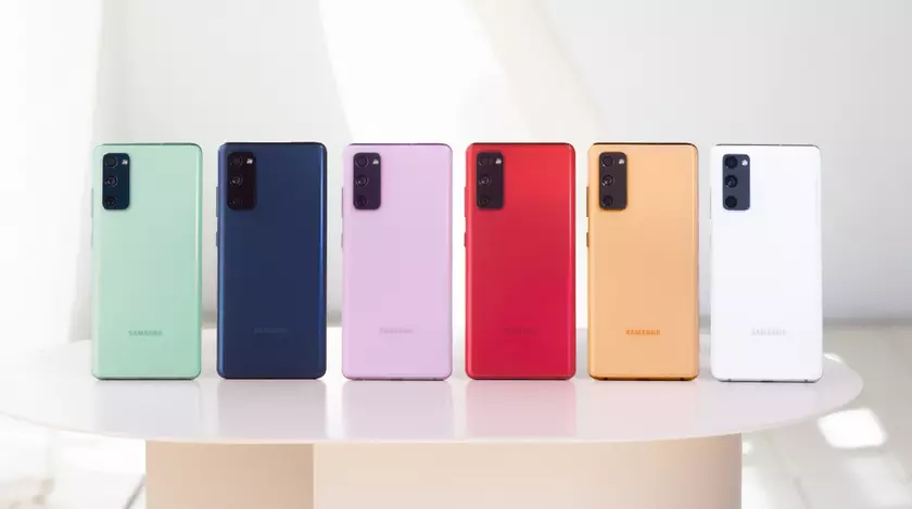 Samsung Galaxy S20 FE получает Android 14 с помощью LineageOS 21