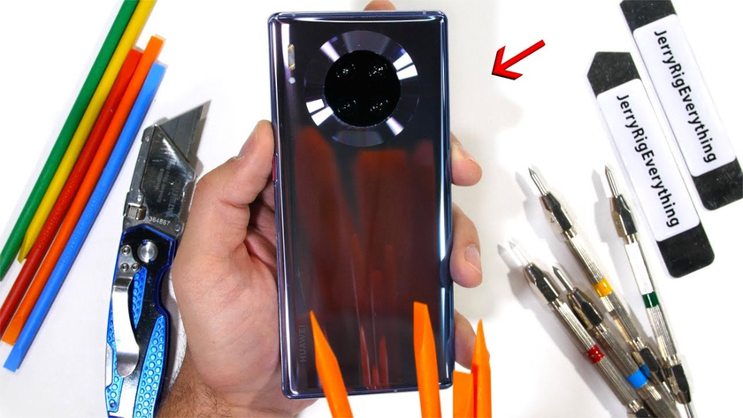 Huawei Mate 30 Pro успешно прошел тест на прочность JerryRigEverything
