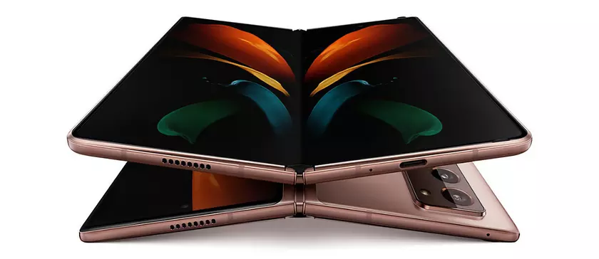 Складной смартфон Samsung Galaxy Fold 2 начал получать новое обновление безопасности