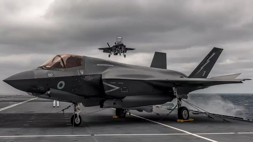 Сингапур первым в истории будет использовать истребители F-35B с наземных баз