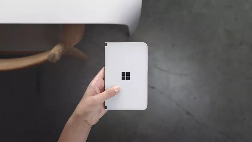 Складной смартфон Microsoft Surface Duo выйдет за пределами США только в 2021 году