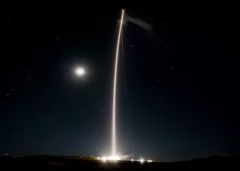 SpaceX запустила еще 25 спутников Starlink из Калифорнии