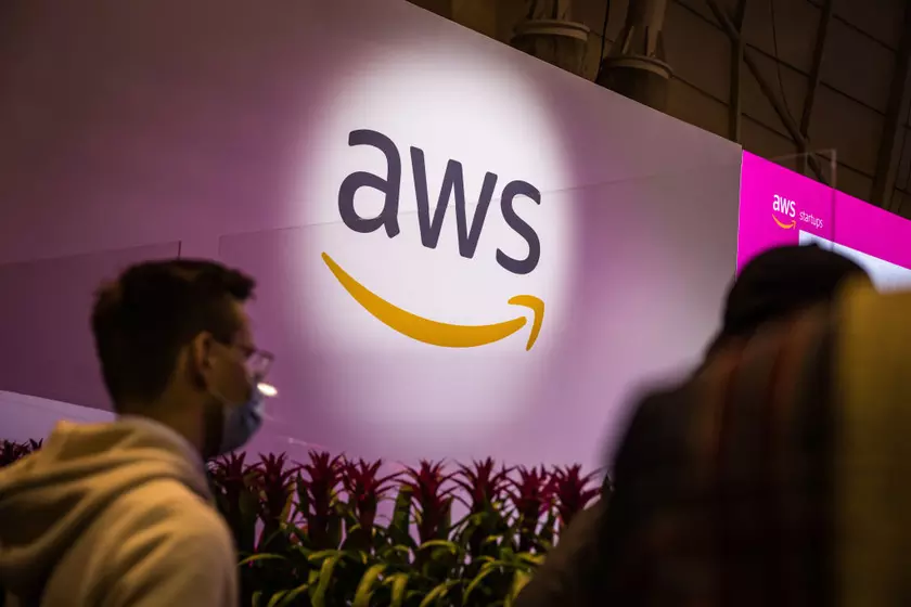 AWS запустит программу на $100 млн для финансирования инициатив в области генеративного ИИ