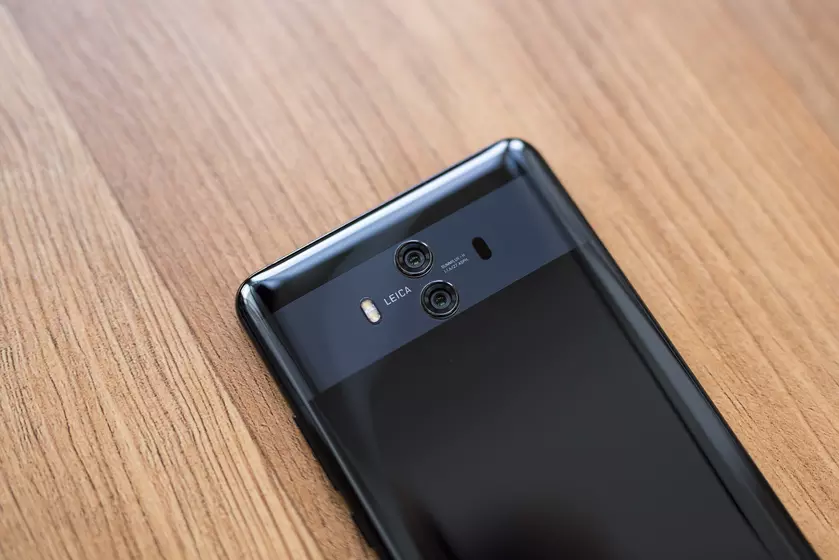Флагман Huawei P11 получит тройную камеру на 40 Мп и фронтальную на 24 Мп