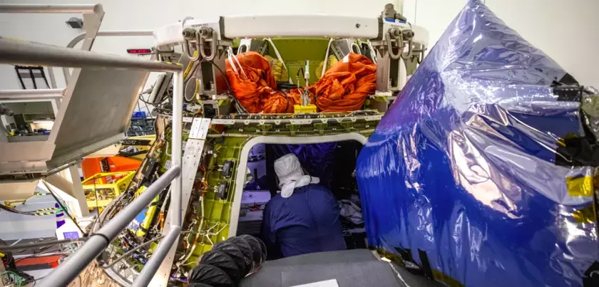 Космическая распаковка: NASA начало доставать содержимое космического корабля Orion