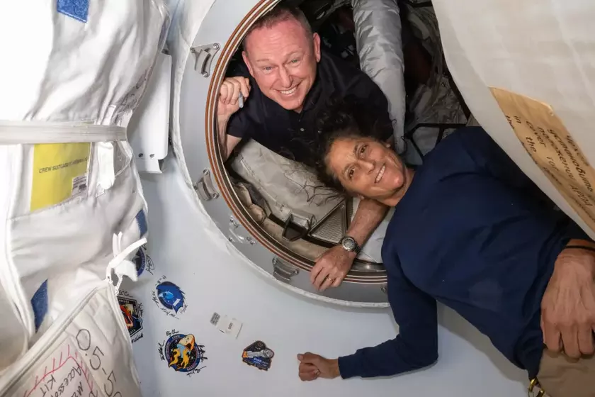 NASA и Boeing продолжают испытания Starliner перед возвращением экипажа на Землю