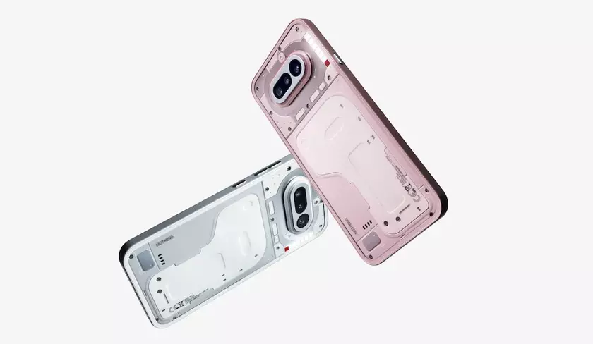 Смартфон Nothing Phone (4a) на столе