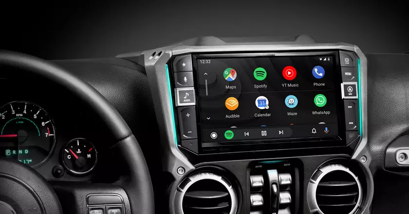 Новые возможности дизайна: Google предлагает больше свободы разработчикам Android Auto