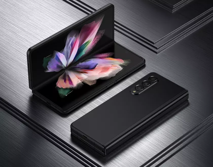Слух: в 2024 году Samsung выпустит целых 6 складных устройств, откажется от Galaxy S24+ и запустит новую линейку среднего класса