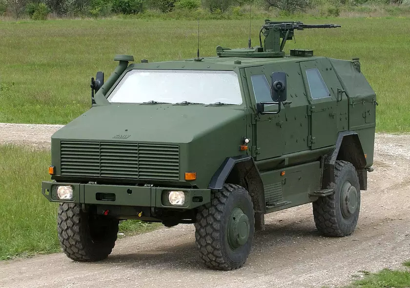 ВСУ уже использую немецкие бронированные автомобили Dingo, они имеют защиту от стрелкового оружия и не боятся мин