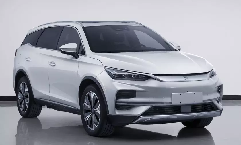 BYD выпустит обновлённый электрический кроссовер Tang с запасом хода до 700 км