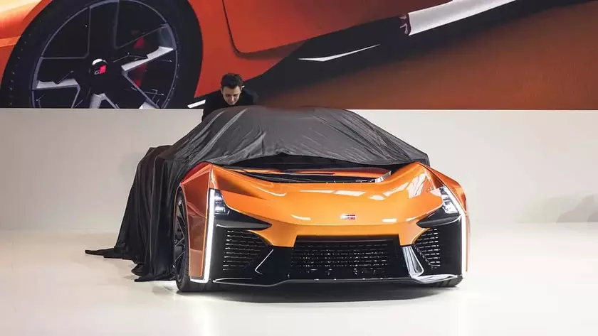 Концепт Toyota FT-Se на выставке