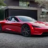 Попередній вигляд Tesla Roadster на фоні пейзажу