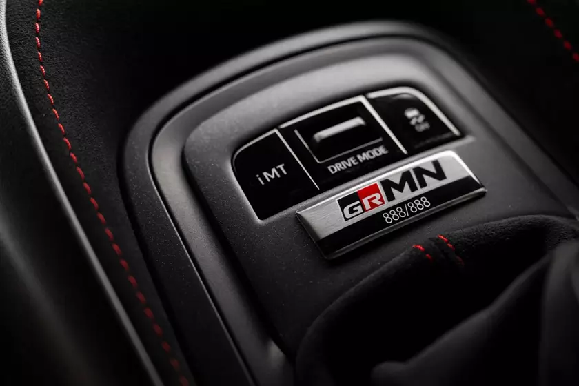 Toyota GRMN Corolla 2026 на трассе