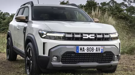 Чутки: Dacia Duster отримає 155-сильний гібрид і електричний повний привід