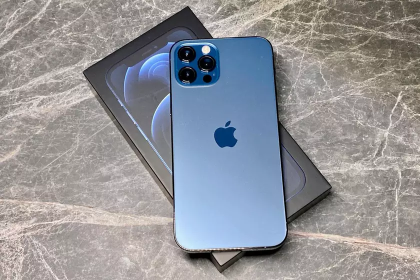 Meizu начала продавать айфоны. И это не шутка