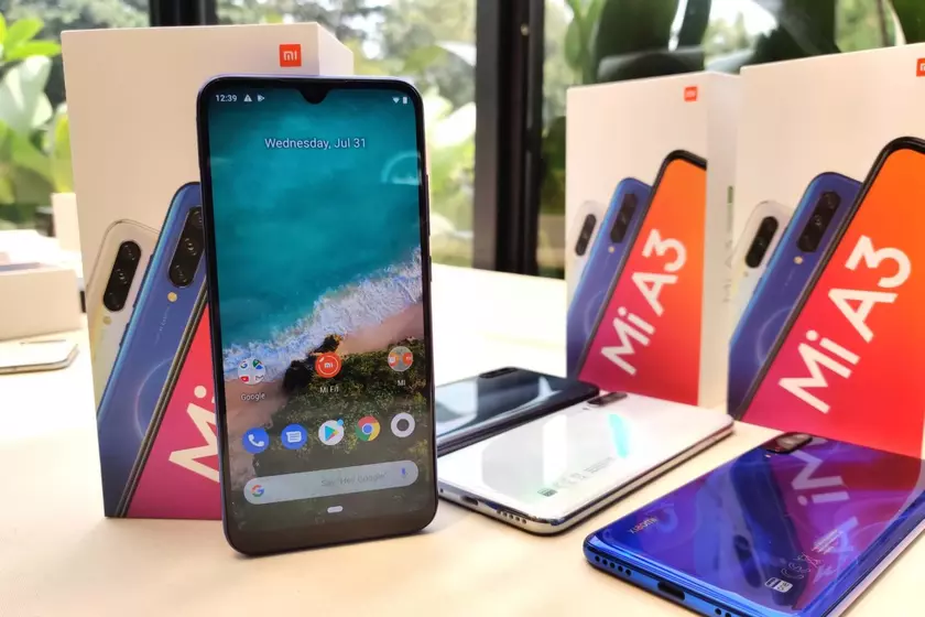 Xiaomi бесплатно отремонтирует смартфоны Mi A3, сломанные после обновления до Android 11