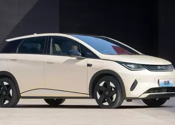 China introduces export licences for electric cars