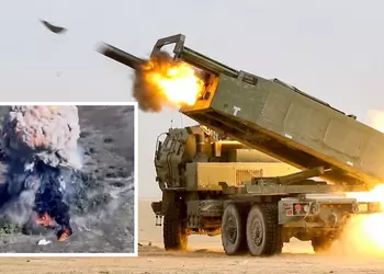HIMARS, БПЛА с гранатами и FPV-дроны за $500 уничтожили танк Т-80 и четыре самоходных гаубицы 2С19 «Мста-С» на сумму более $6 млн