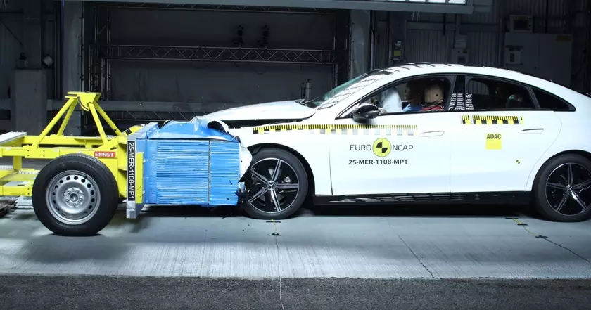 Mercedes-Benz CLA: Итоги последних краш-тестов