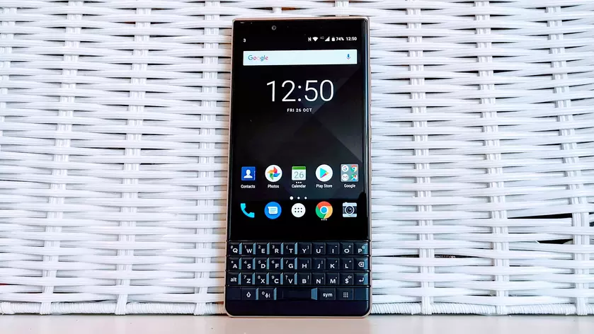 BlackBerry еще жива: в этом году компания обещает выпустить первый смартфон с клавиатурой и поддержкой 5G