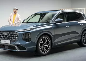 Третье пришествие Audi Q7: теперь с «умными» фарами и тремя экранами в салоне