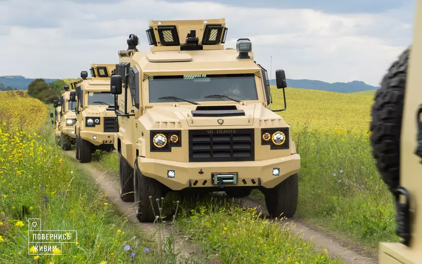 «Повернись живим» купил для ВСУ бронированные автомобили LC-79 APC-SH Fighter-2 на базе Toyota Land Cruiser 79 за 2 332 000 евро