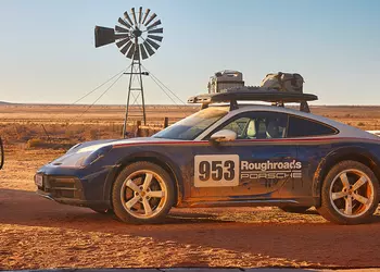 Porsche, вероятно, создает новый 911 Dakar с гибридным двигателем