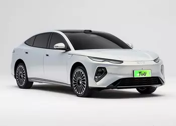 BYD Seal 08: Китайское наступление на территорию Camry и Accord
