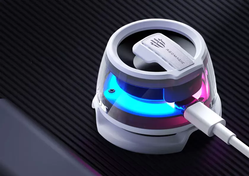 nubia показала магнитную колонку Red Magic с RGB-подсветкой, батареей на 400 мАч и мощностью 3 Вт за $16.5