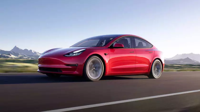 Tesla раскрыла документацию по 48-В архитектуре батарей для сторонних компаний