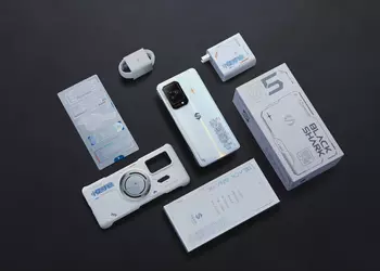 Xiaomi prepares Black Shark 6 and Black Shark 6 Pro gaming smartphones with 2K displays and top-of-the-line Snapdragon 8 Gen 2 processor