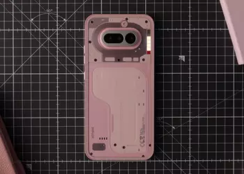 Он реально розовый! Nothing показала Phone (4a) в совершенно новом цвете