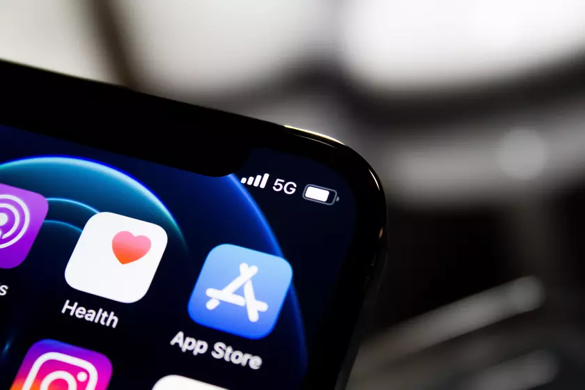 Apple удалила десятки приложений с искусственным интеллектом из китайского App Store в преддверии введения ограничений