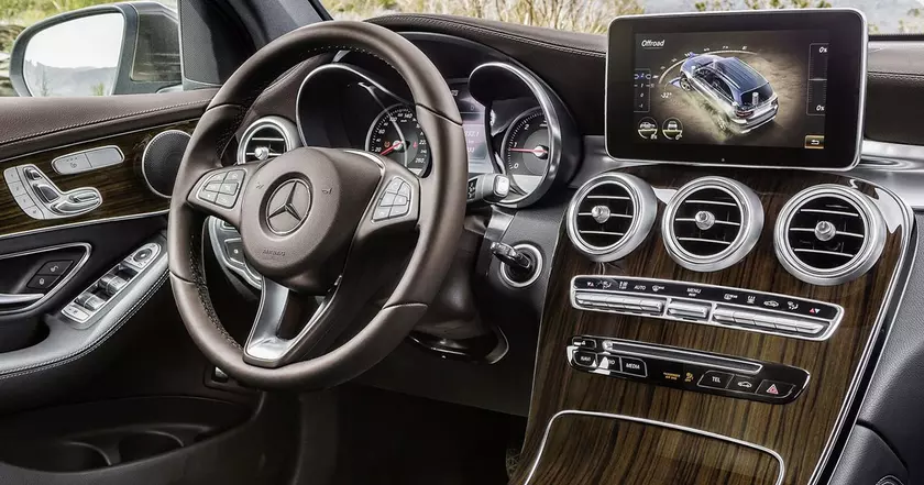 Innovation on Wheels: A Deep Dive into the 2016 Mercedes-Benz GLC