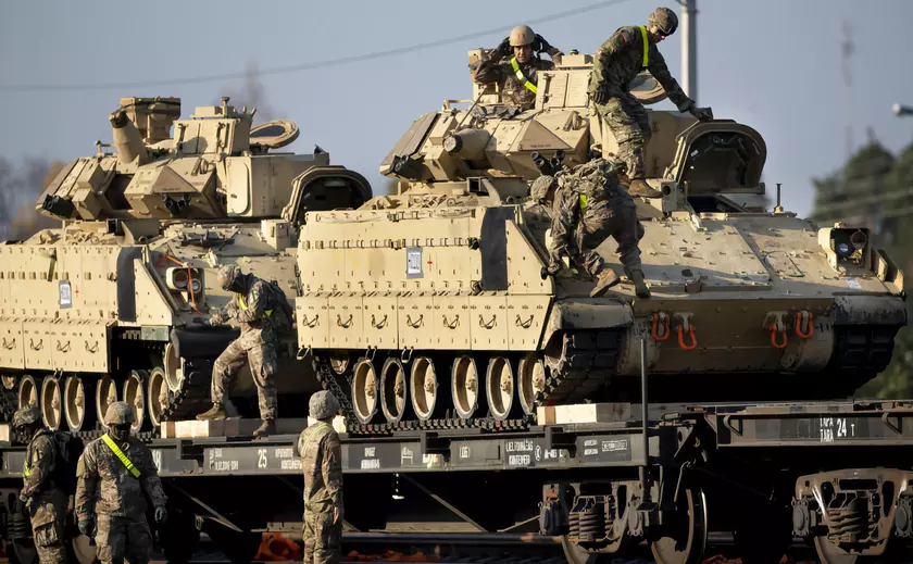 Генеральный секретарь НАТО: союзники и партнёры поставили Украине более 1550 бронированных автомобилей и 230 танков