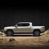 Rivian R1 Dune Edition Vignette avec arrière-plan désertique