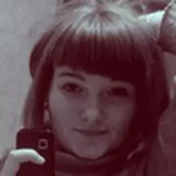 Анна Попова
