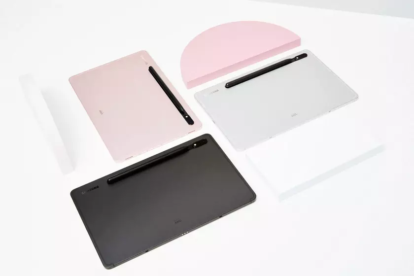 Samsung Galaxy Tab S8+: золотая середина с 12.4" дисплеем, батареей на 10090 мАч и ценой от $900