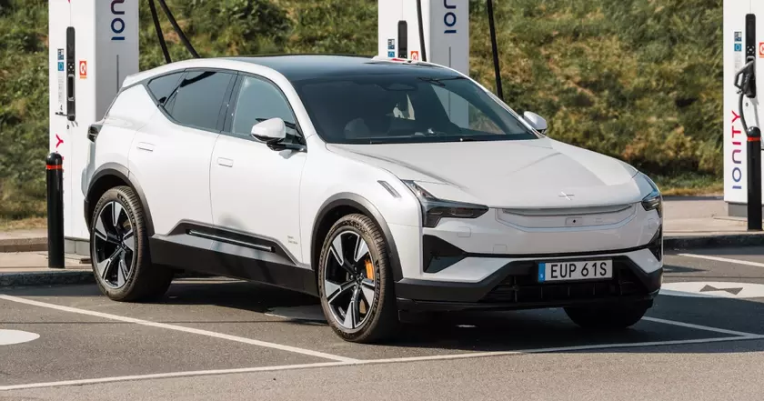 Тест-драйв Polestar 3: Зарядка на станции IONITY