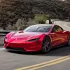 Попередній вигляд Tesla Roadster на дорозі