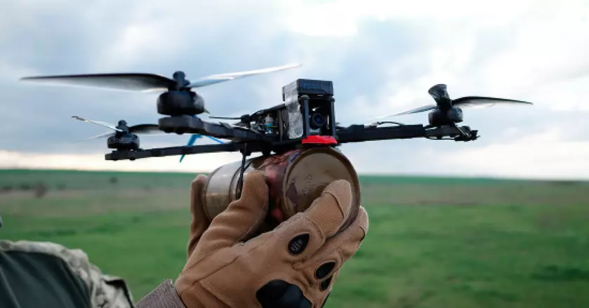 Украинский FPV-дрон пролетел рекордное расстояние и поразил российскую артиллерийскую систему «Гиацинт-С»