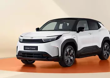 Новый электрический кроссовер Toyota Urban Cruiser EV получил батареи на 49 кВт·ч и 61 кВт·ч, передне- и полноприводную версии