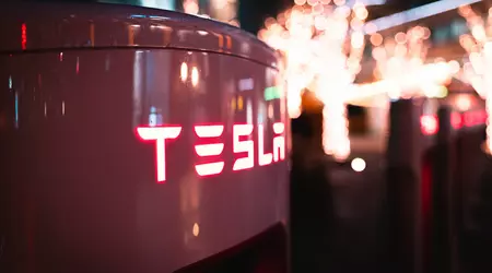 Tesla залучає Apple до судового розгляду щодо смертельної ДТП з автопілотом