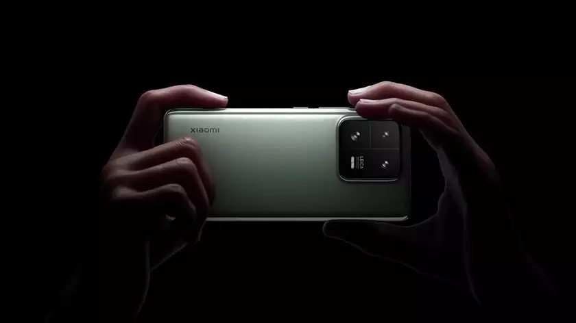 Флагманы Xiaomi 14 получат аккумуляторы увеличенной ёмкости и быструю зарядку мощностью до 120 Вт