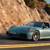 Sporty driving in the Porsche 911 Carrera 4S