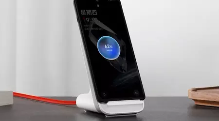 OnePlus a dévoilé le Air VOOC Wireless Flash Charger A1 : un dock de charge sans fil de 50W pour le OnePlus 12.