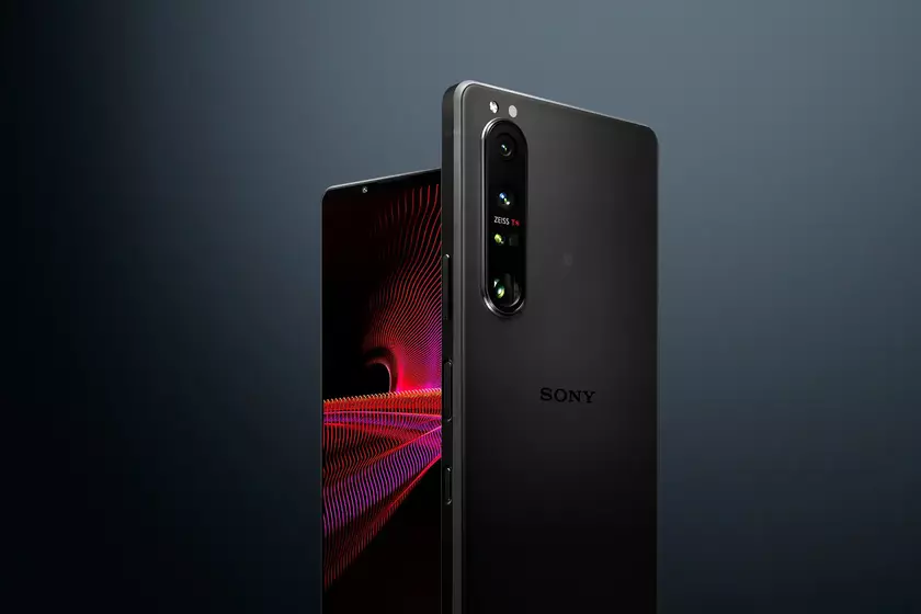 Sony работает над Xperia 5 IV с экраном на 6.1″ и чипом Snapdragon 8 Gen 1+