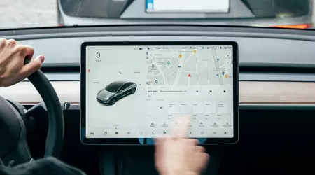 NHTSA звинуватила автопілот Tesla в сотнях аварій і десятках смертельних випадків
